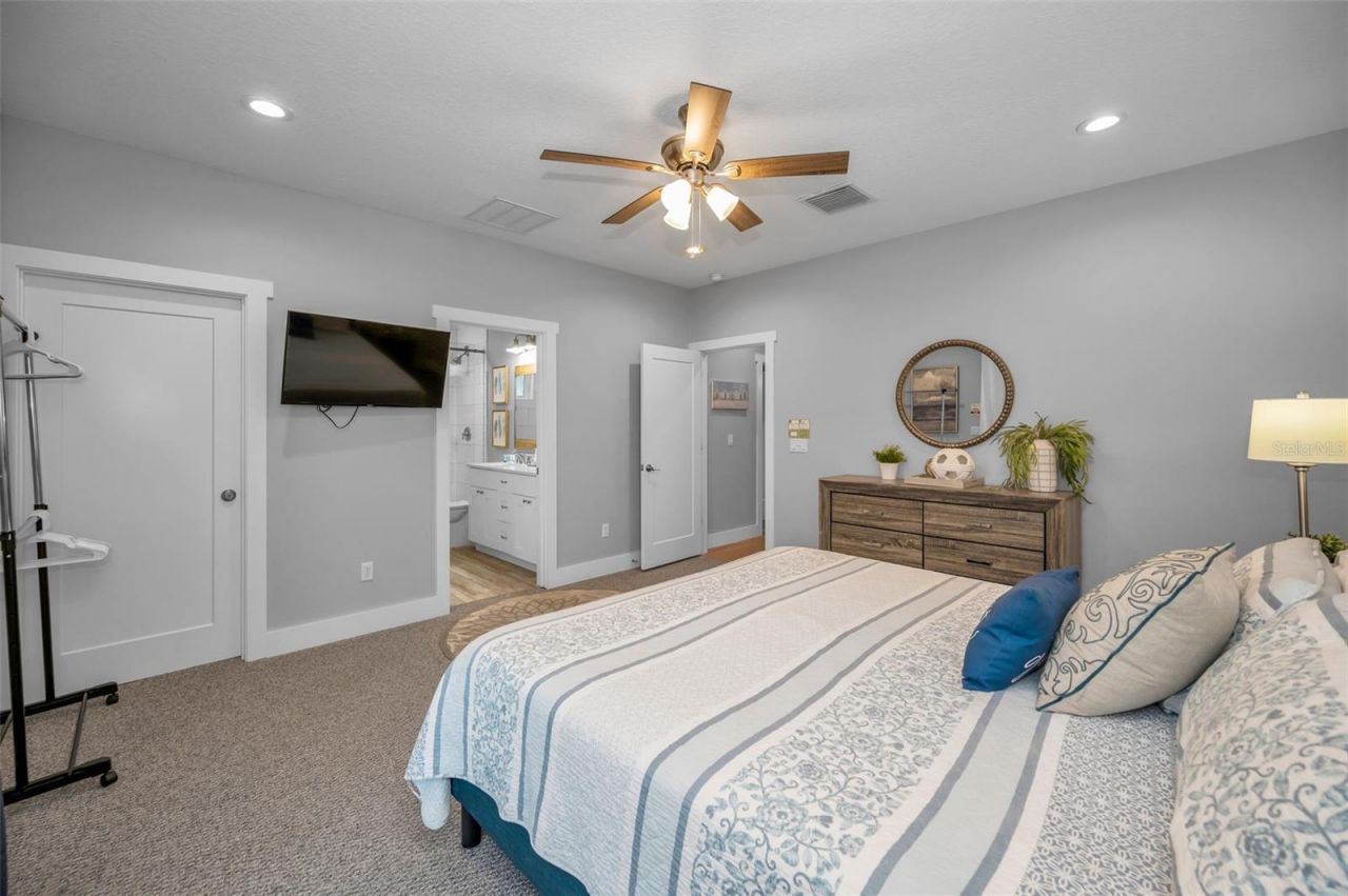 204 Gulf Boulevard, Indian Rocks Beach, FL 33785 Photo