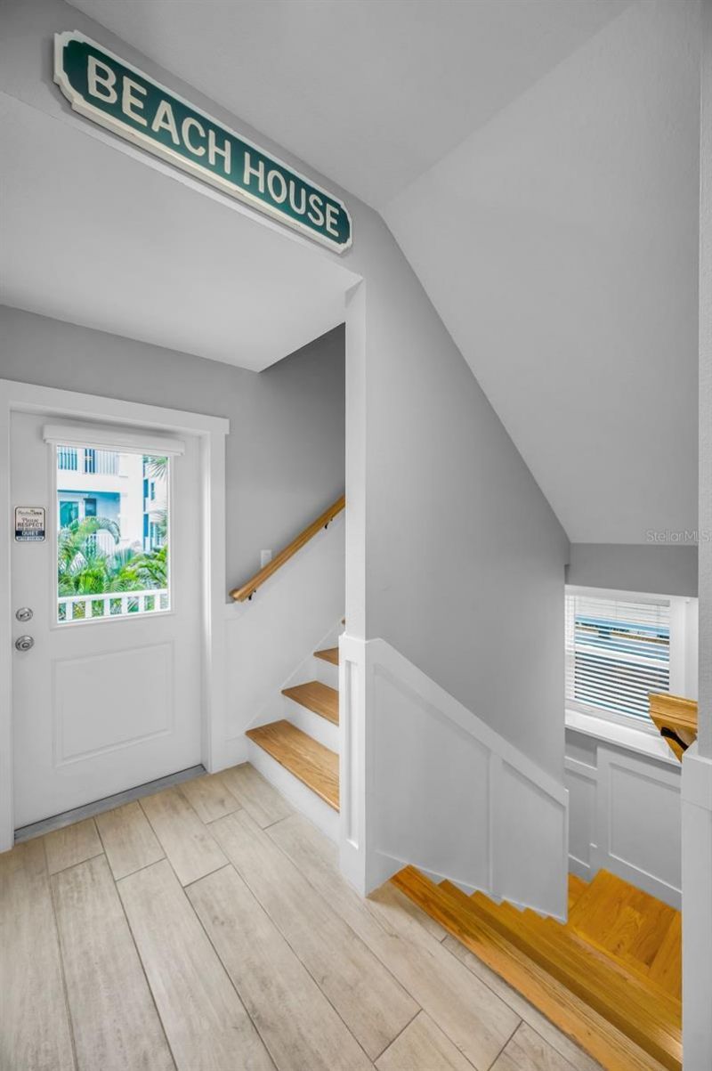 204 Gulf Boulevard, Indian Rocks Beach, FL 33785 Photo