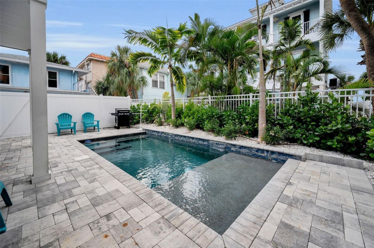 204 Gulf Boulevard, Indian Rocks Beach, FL 33785 Photo