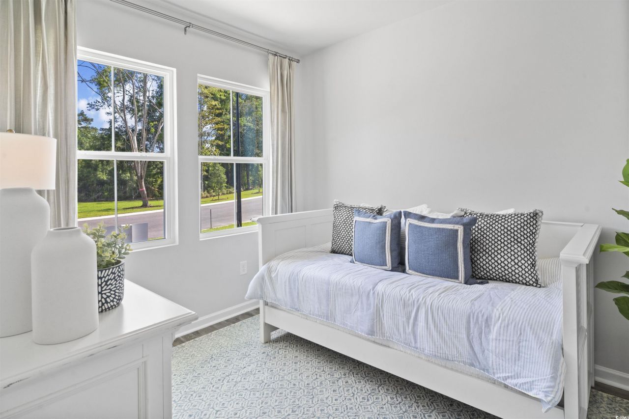 121 Hoffman Park Dr. Photo 13