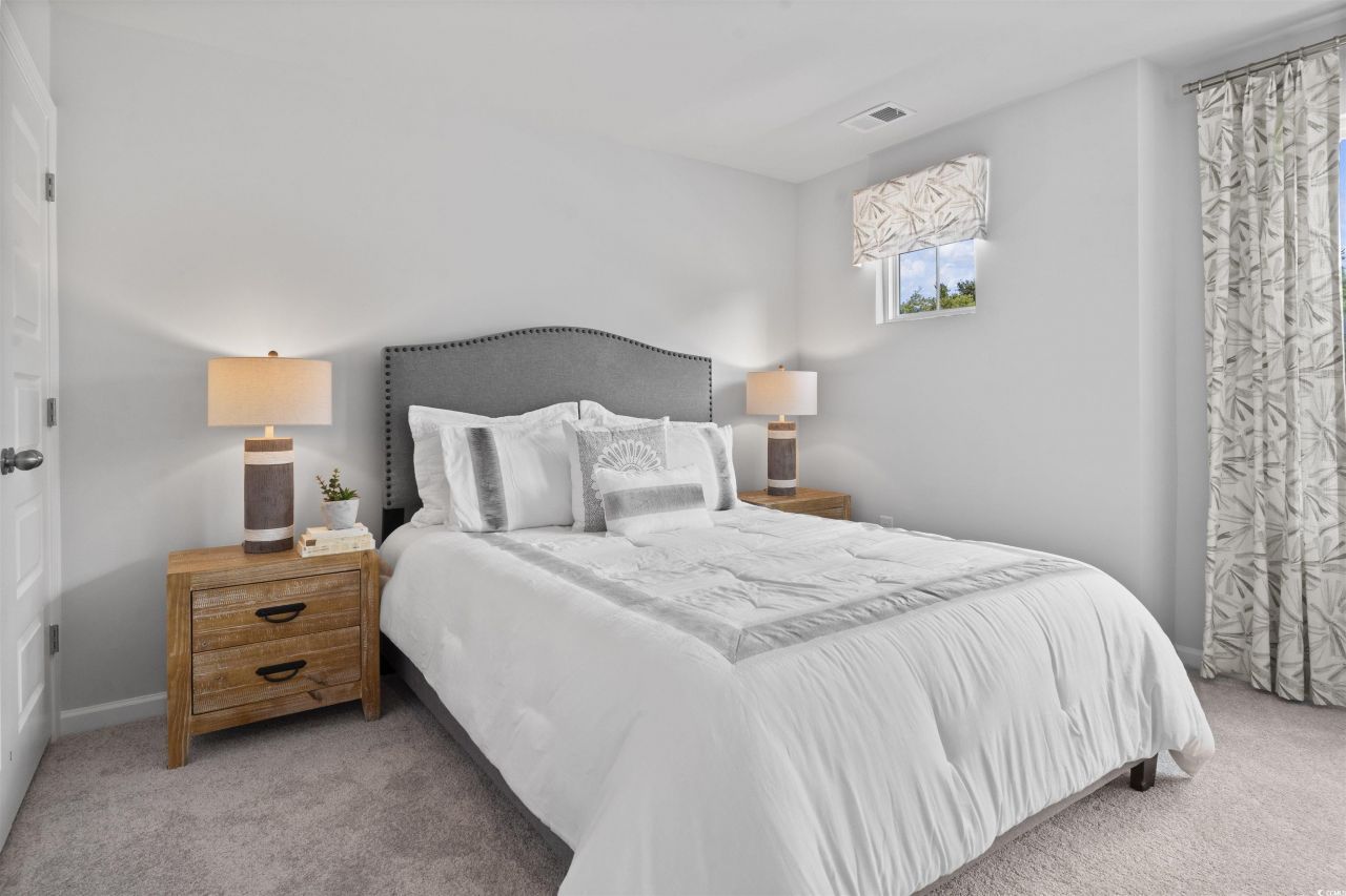 121 Hoffman Park Dr. Photo 29