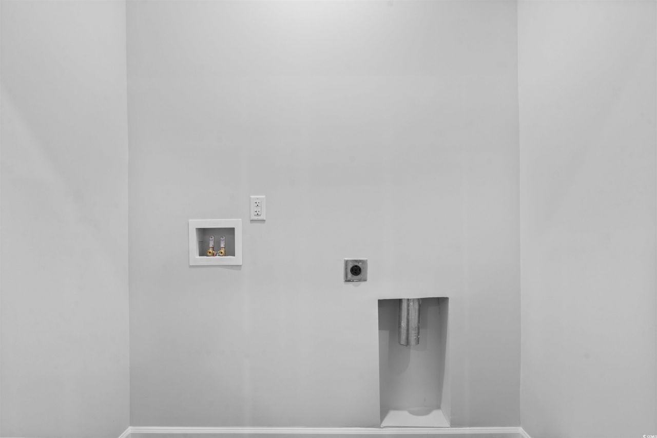 121 Hoffman Park Dr. Photo 33