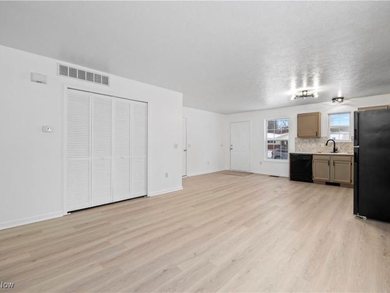 127 Parmely Avenue, Elyria, OH 44035 Photo 10