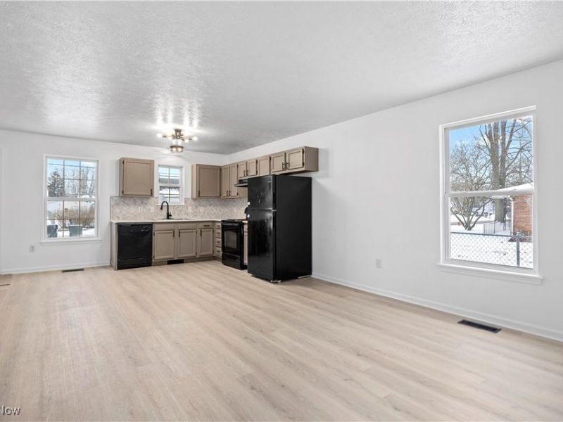 127 Parmely Avenue, Elyria, OH 44035 Photo 11