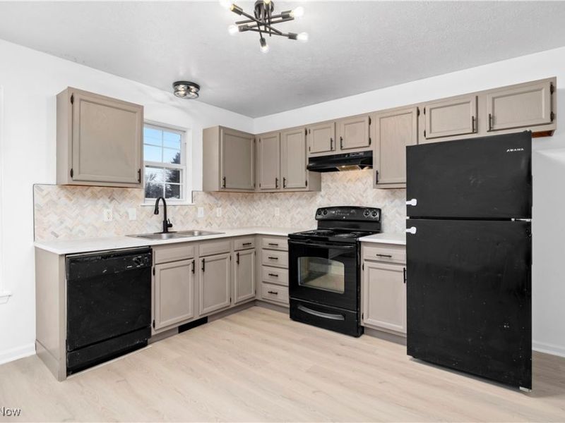 127 Parmely Avenue, Elyria, OH 44035 Photo 5