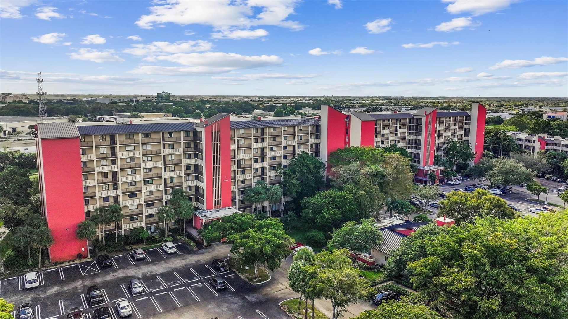 2202 S Cypress Bend Drive, Unit 606, Pompano Beach, FL 33069 Photo