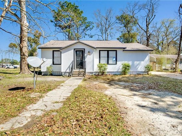 552 Kansas Street, Chickasaw, AL 36611