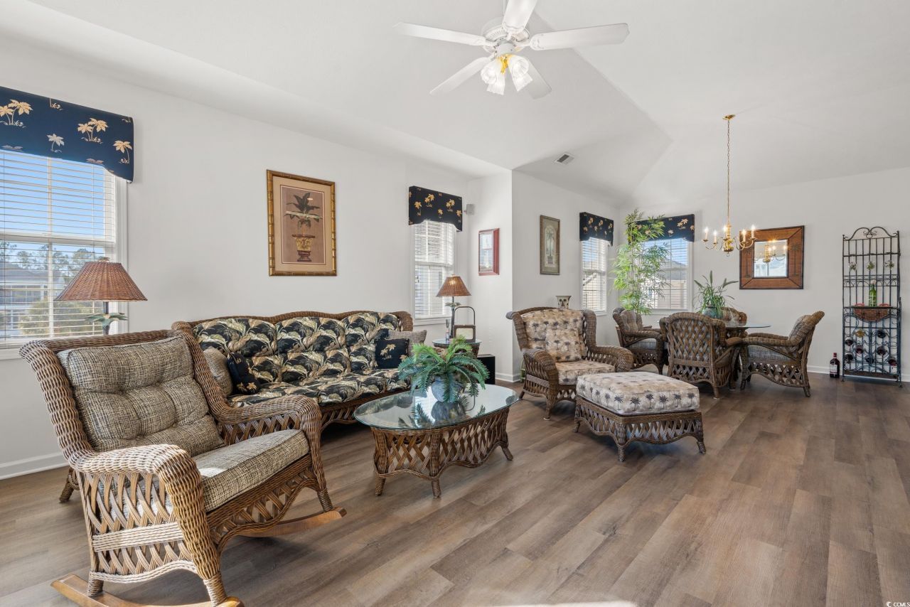 901 West Port Dr. Photo 4