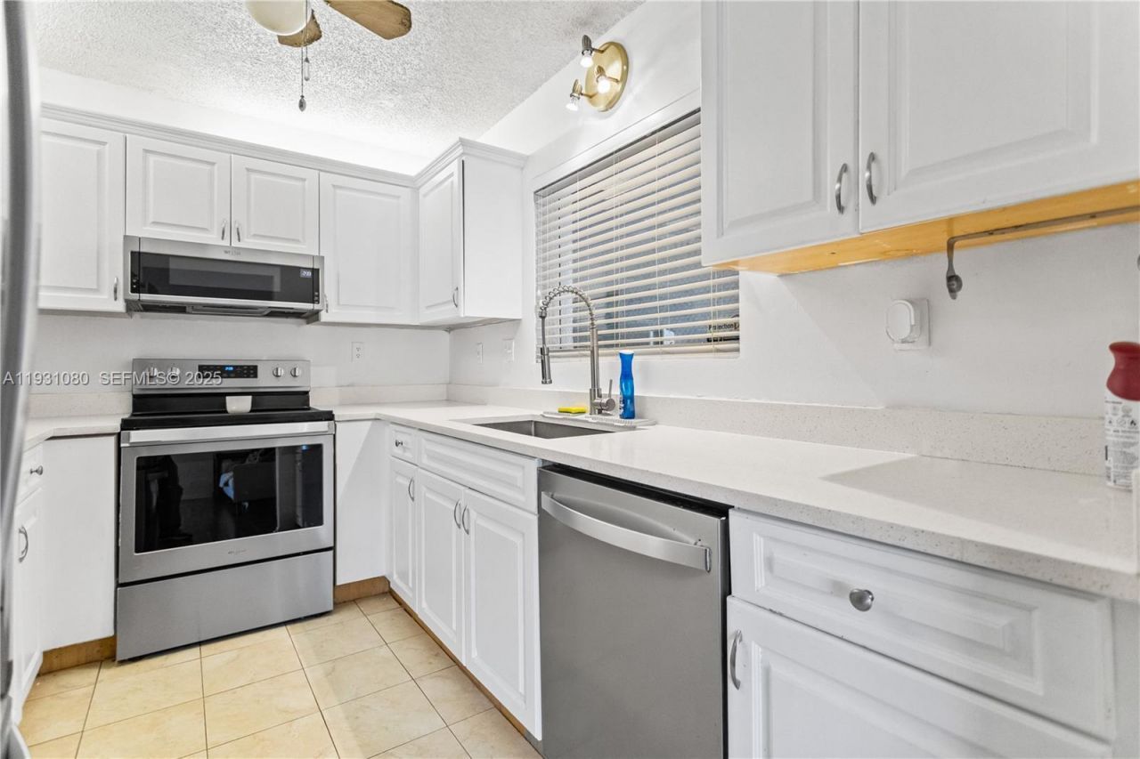 447 N Laurel, Unit 1906, Margate, FL 33063 Photo