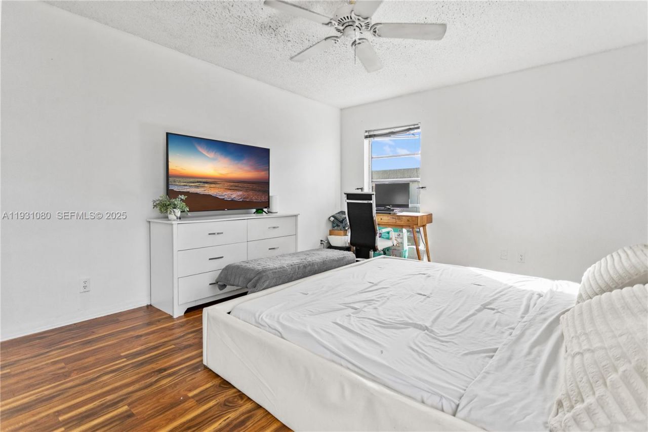 447 N Laurel, Unit 1906, Margate, FL 33063 Photo