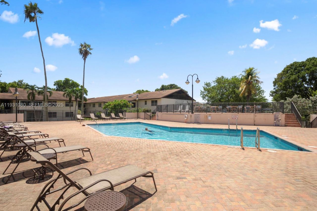 447 N Laurel, Unit 1906, Margate, FL 33063 Photo