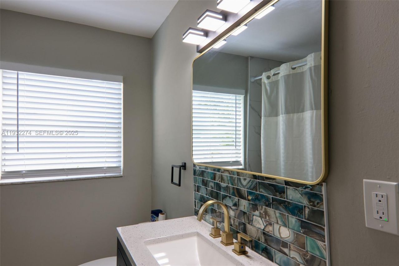 5300 NW 15th Ct, Unit 1, Lauderhill, FL 33313 Photo