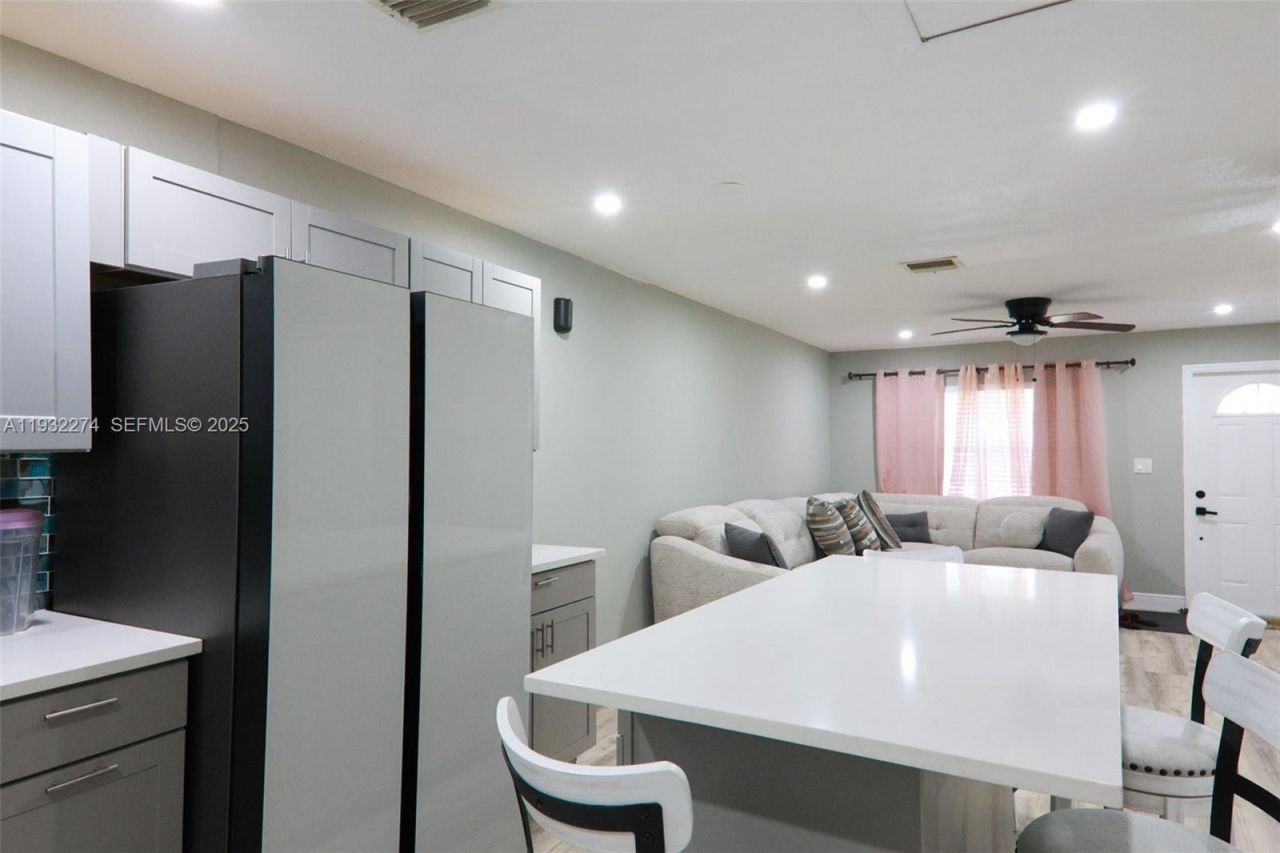 5300 NW 15th Ct, Unit 1, Lauderhill, FL 33313 Photo