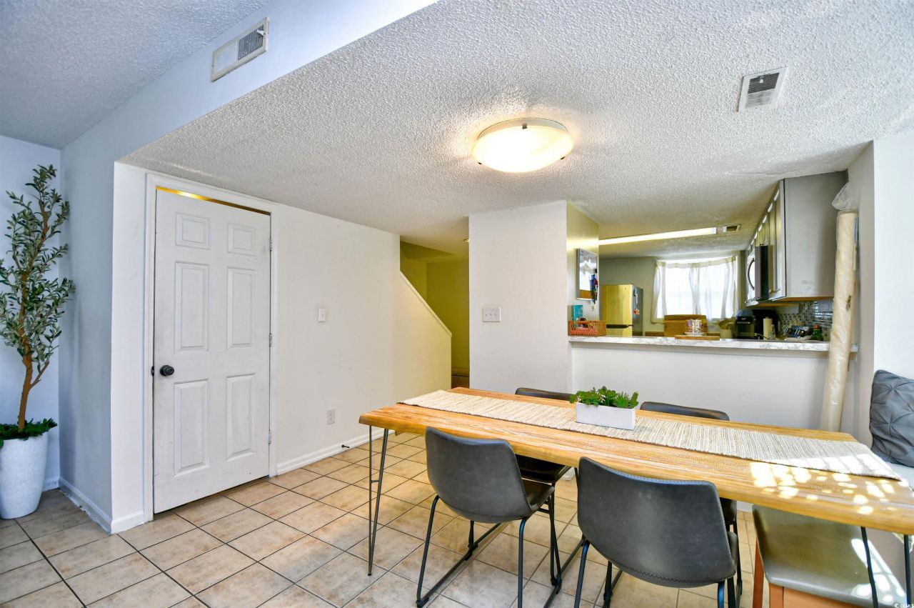 6703 Jefferson Pl. Photo 11