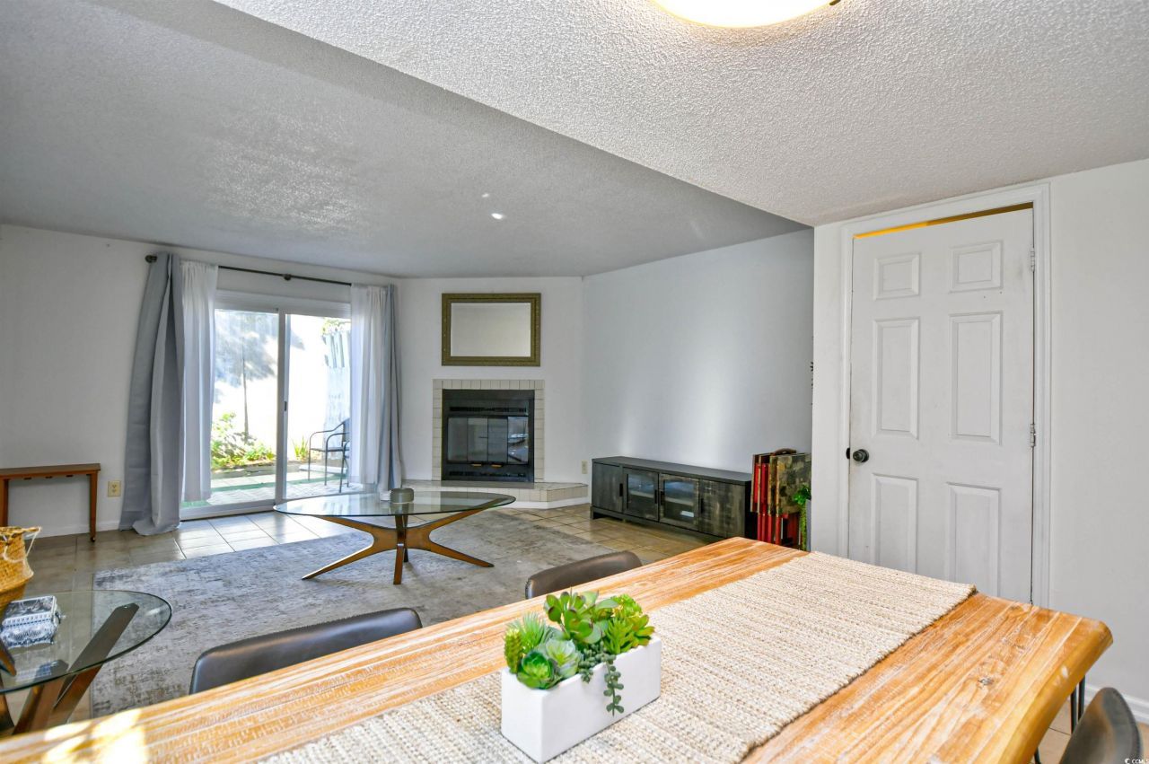 6703 Jefferson Pl. Photo 6