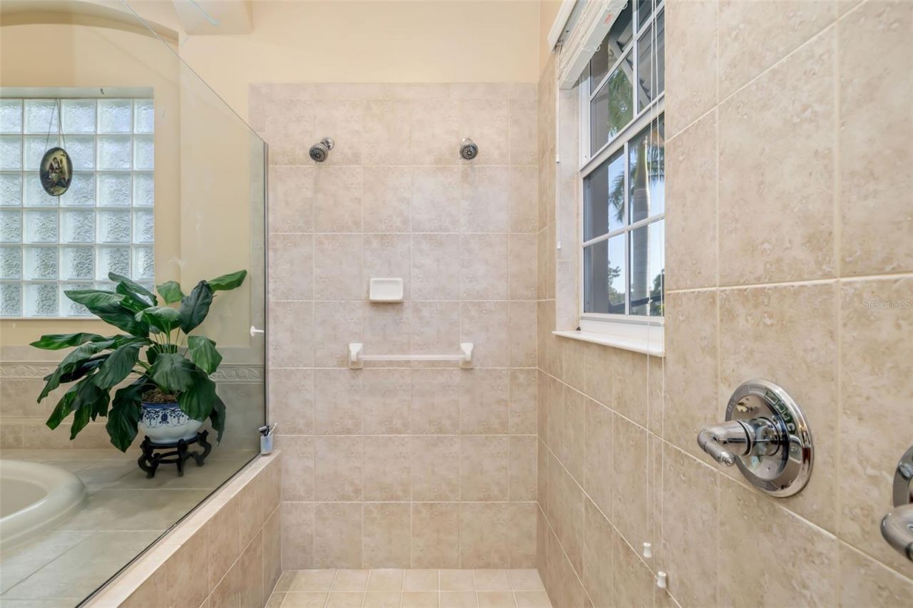 915 Maritime Court, Bradenton, FL 34212 Photo