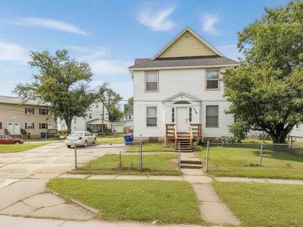 1269 4th Avenue SE, Cedar Rapids, IA 52403