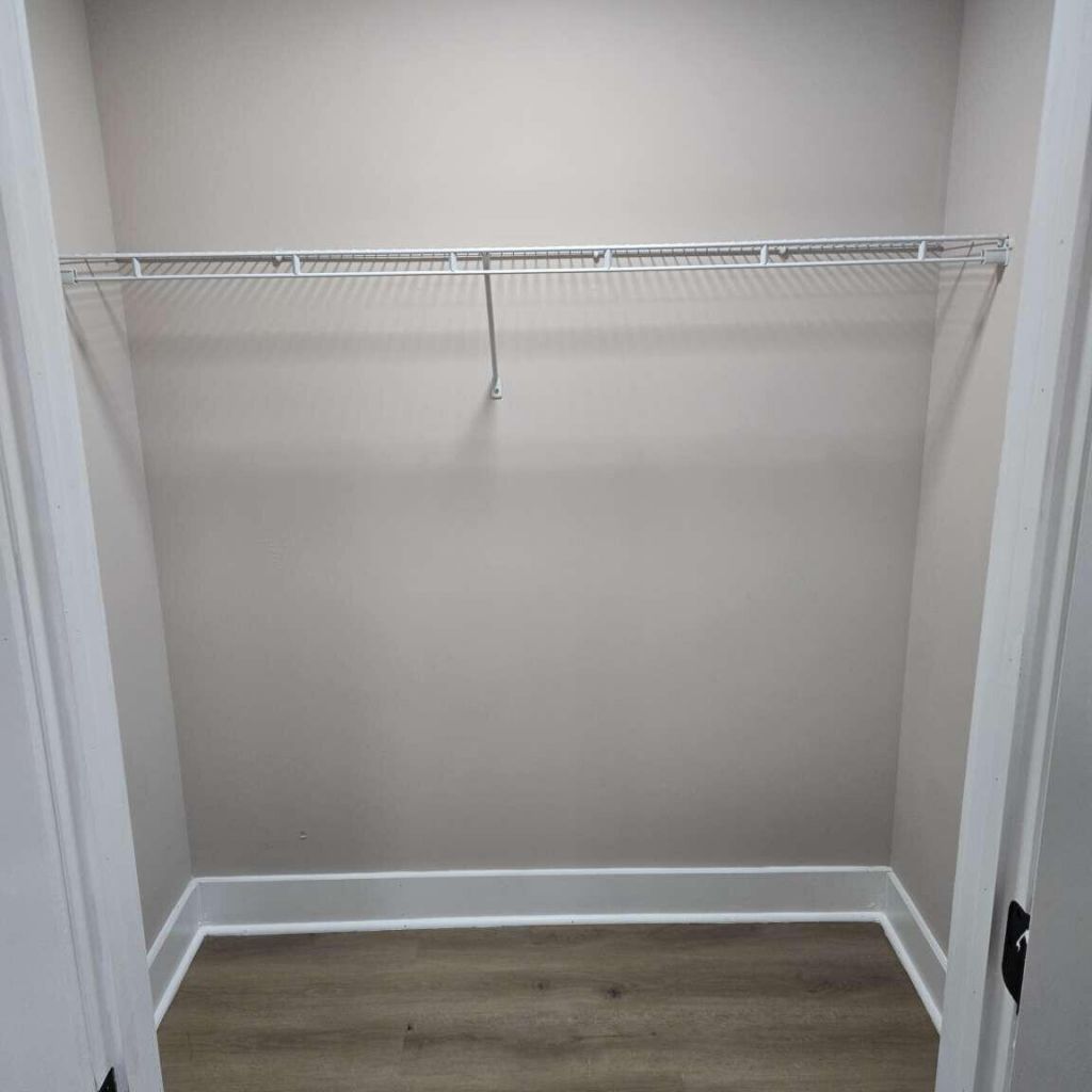 711 Rodeo Drive Photo 10