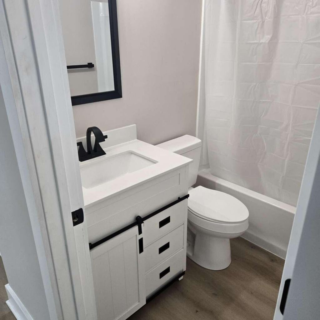 711 Rodeo Drive Photo 24