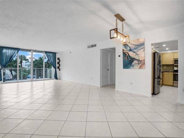 10350 W Bay Harbor Dr, Unit 2L, Bay Harbor Islands, FL 33154