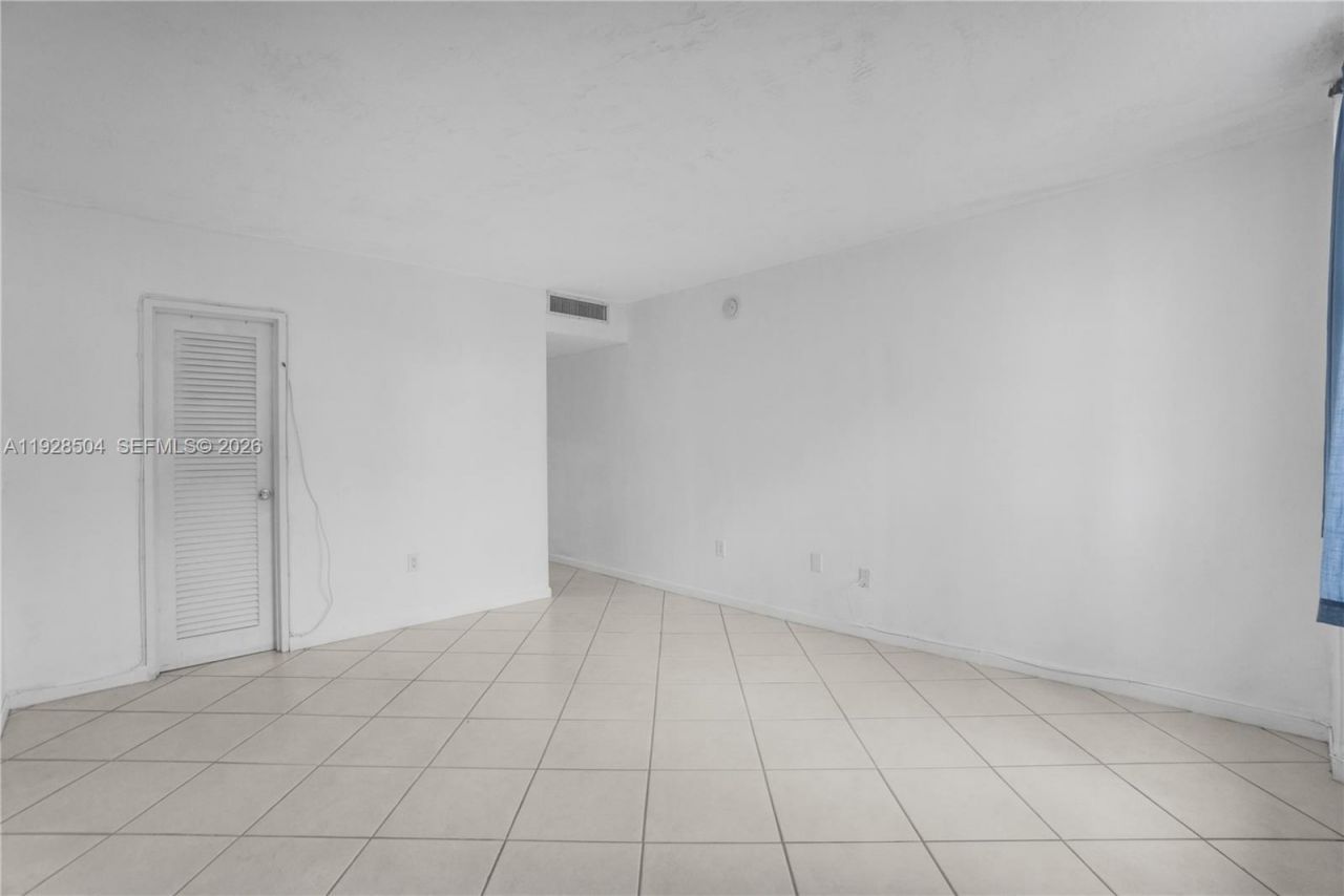 10350 W Bay Harbor Dr, Unit 2L, Bay Harbor Islands, FL 33154 Photo