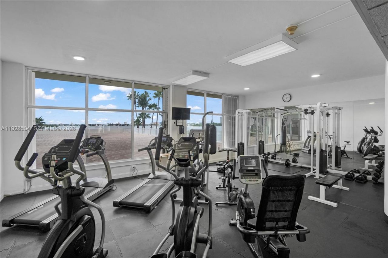 10350 W Bay Harbor Dr, Unit 2L, Bay Harbor Islands, FL 33154 Photo