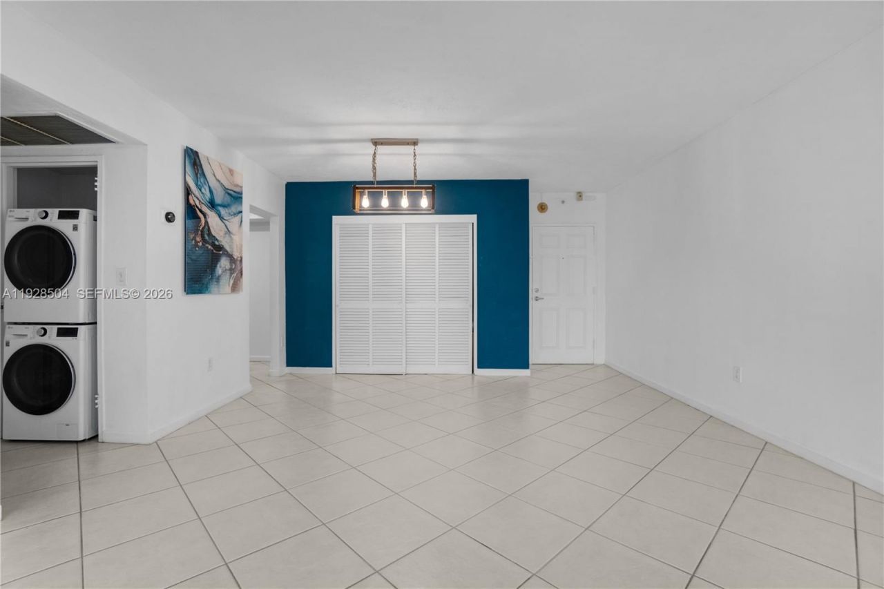 10350 W Bay Harbor Dr, Unit 2L, Bay Harbor Islands, FL 33154 Photo