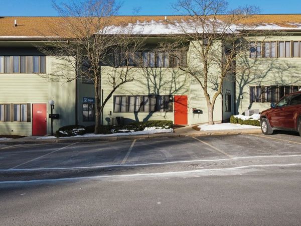 3-H Taggart Drive, Unit 10, Nashua, NH 03060