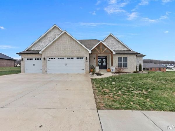 262 Orange Bowl Drive, Cape Girardeau, MO 63701