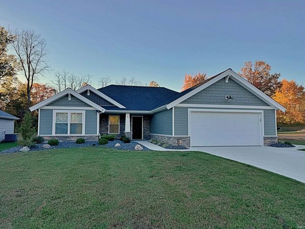9 Beacon Way, Washington, IN 47501