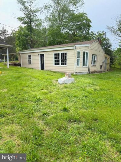 7421 Lake Drive, Manassas, VA 20111 Main Photo