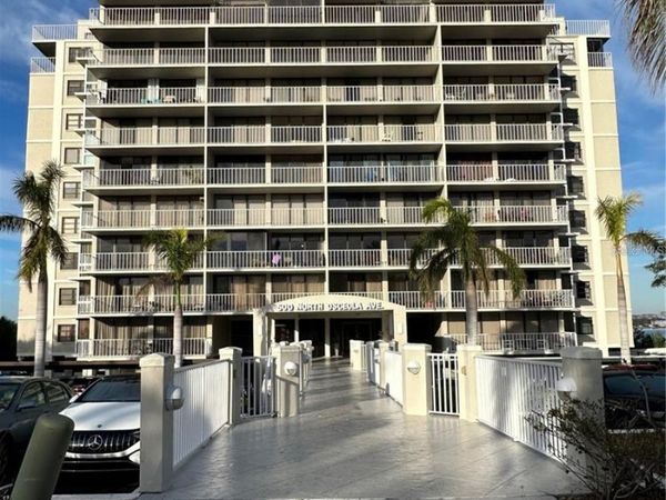 500 N OSCEOLA AVENUE, Unit 403, CLEARWATER, FL 33755