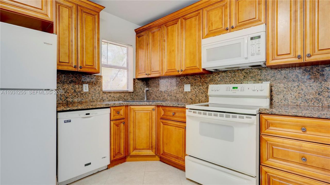 3846 Coral Tree Cir, Unit 3846, Coconut Creek, FL 33073 Photo