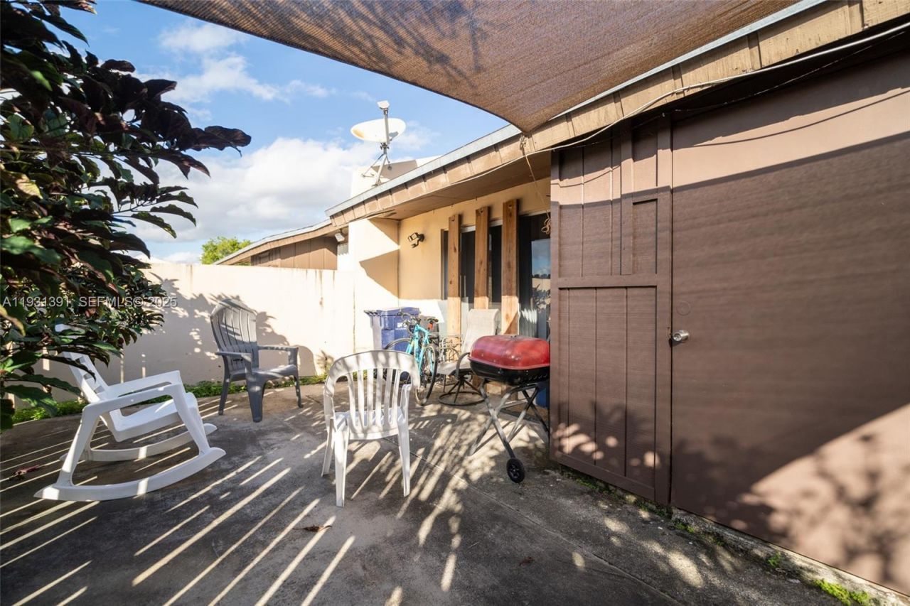 11310 SW 122nd Pl, Unit 11310, Miami, FL 33186 Photo