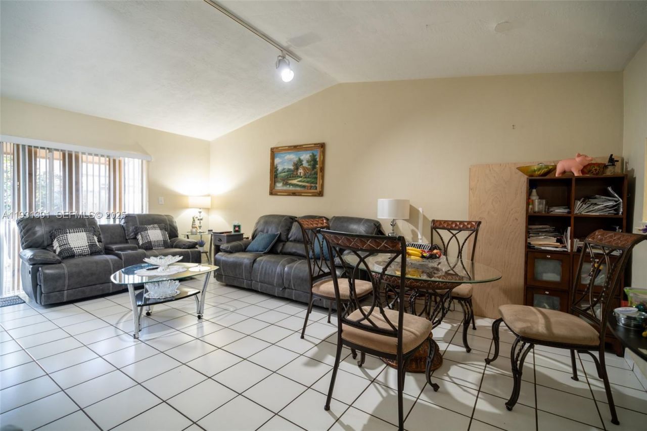 11310 SW 122nd Pl, Unit 11310, Miami, FL 33186 Photo