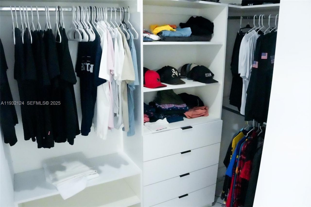 9670 Glacier Dr, Miramar, FL 33025 Photo