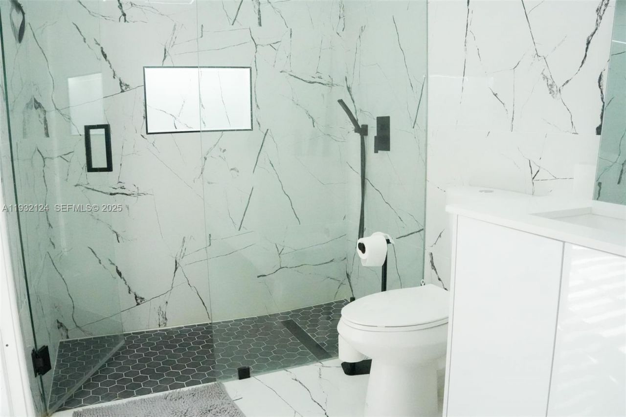 9670 Glacier Dr, Miramar, FL 33025 Photo