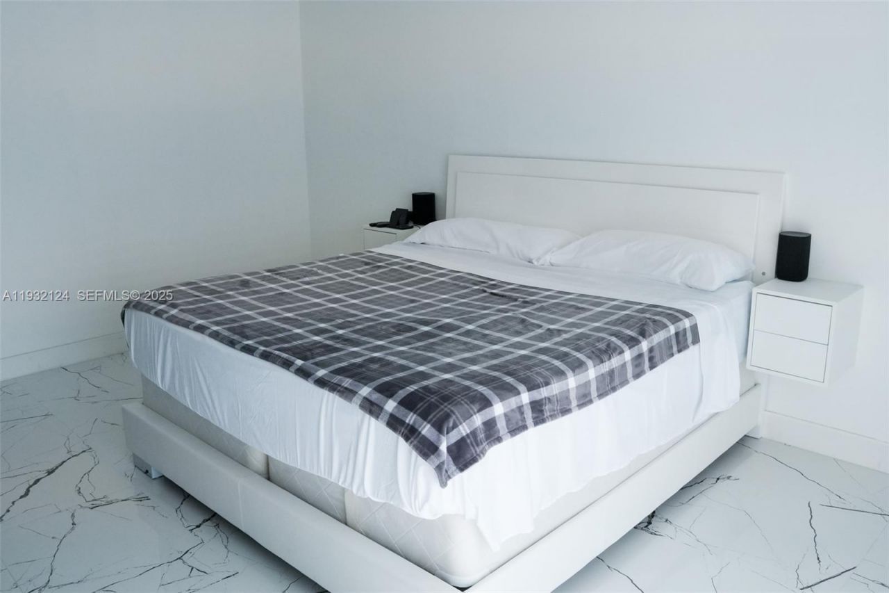 9670 Glacier Dr, Miramar, FL 33025 Photo