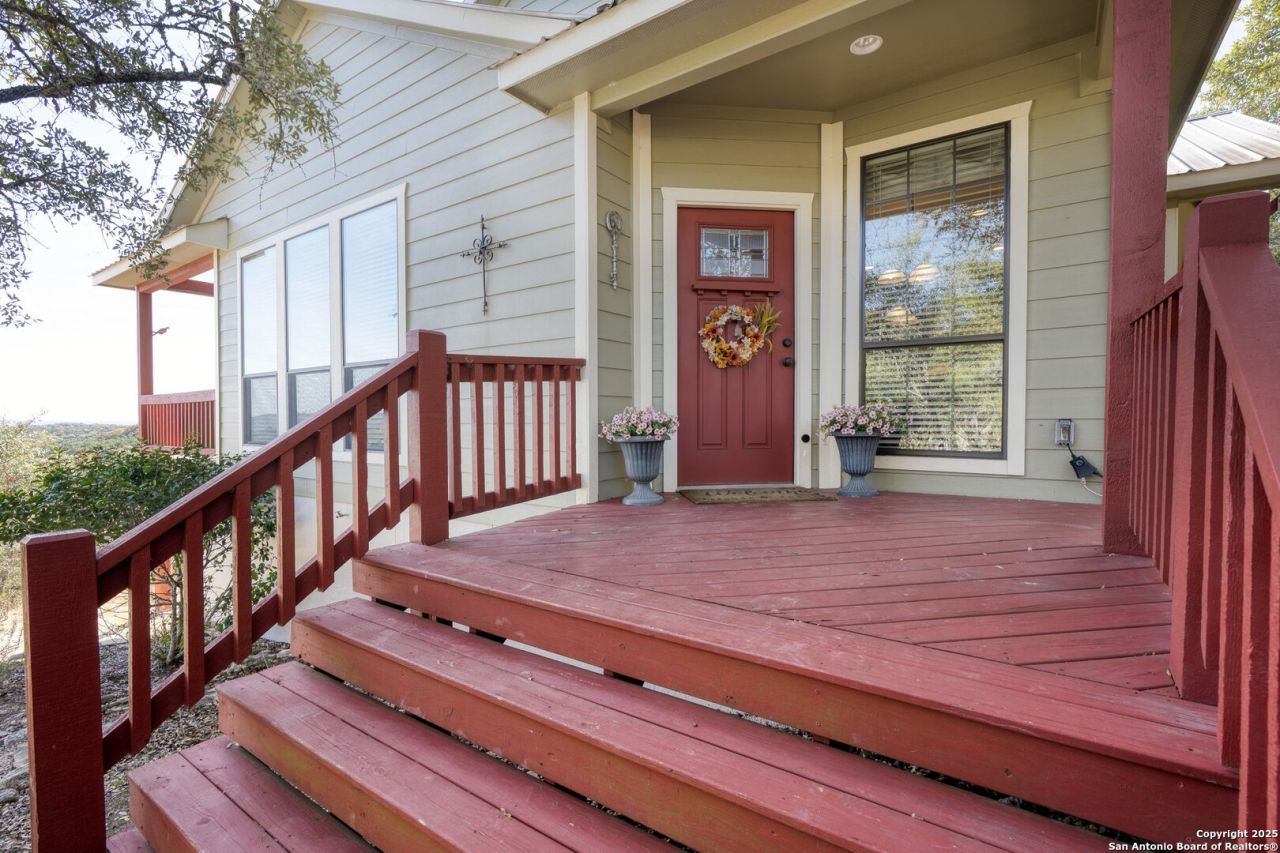 1615 S Goat Ridge, Pipe Creek, TX 78063 Main Photo