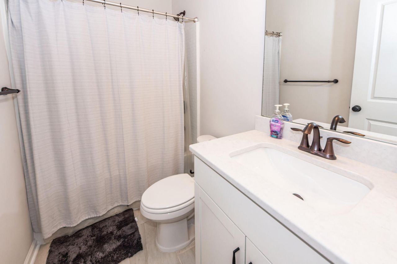 205 Harlequin Alley Photo 10