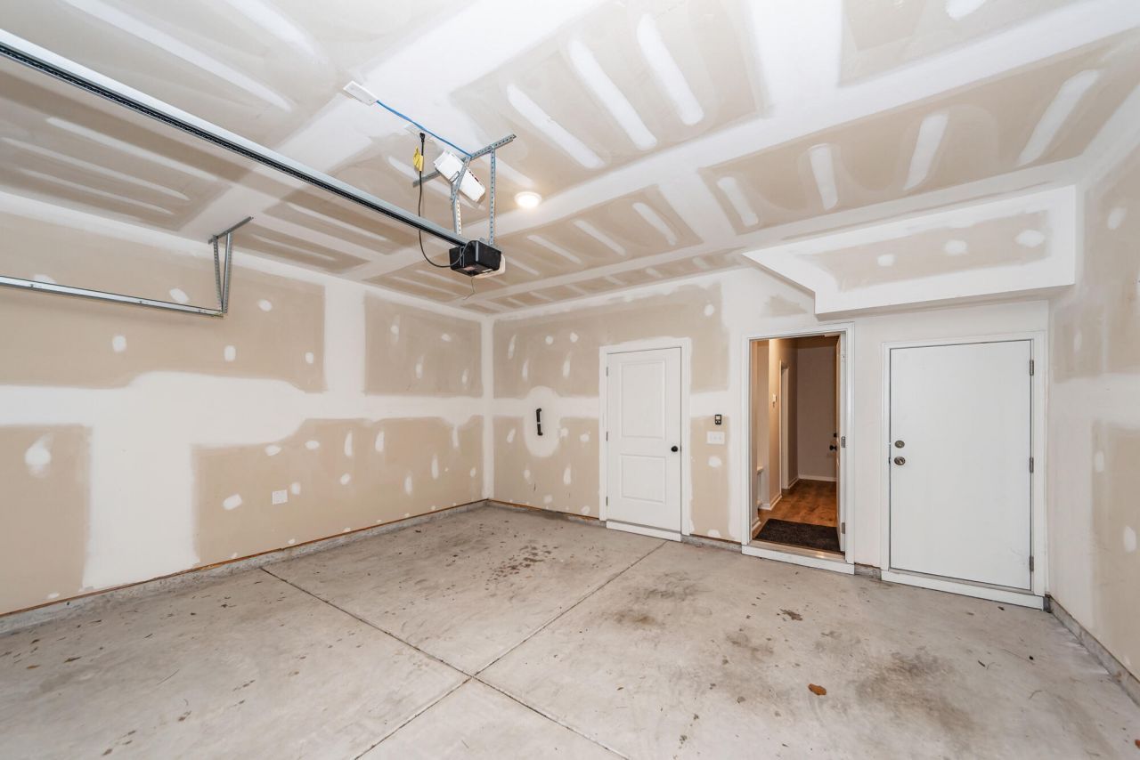 205 Harlequin Alley Photo 13