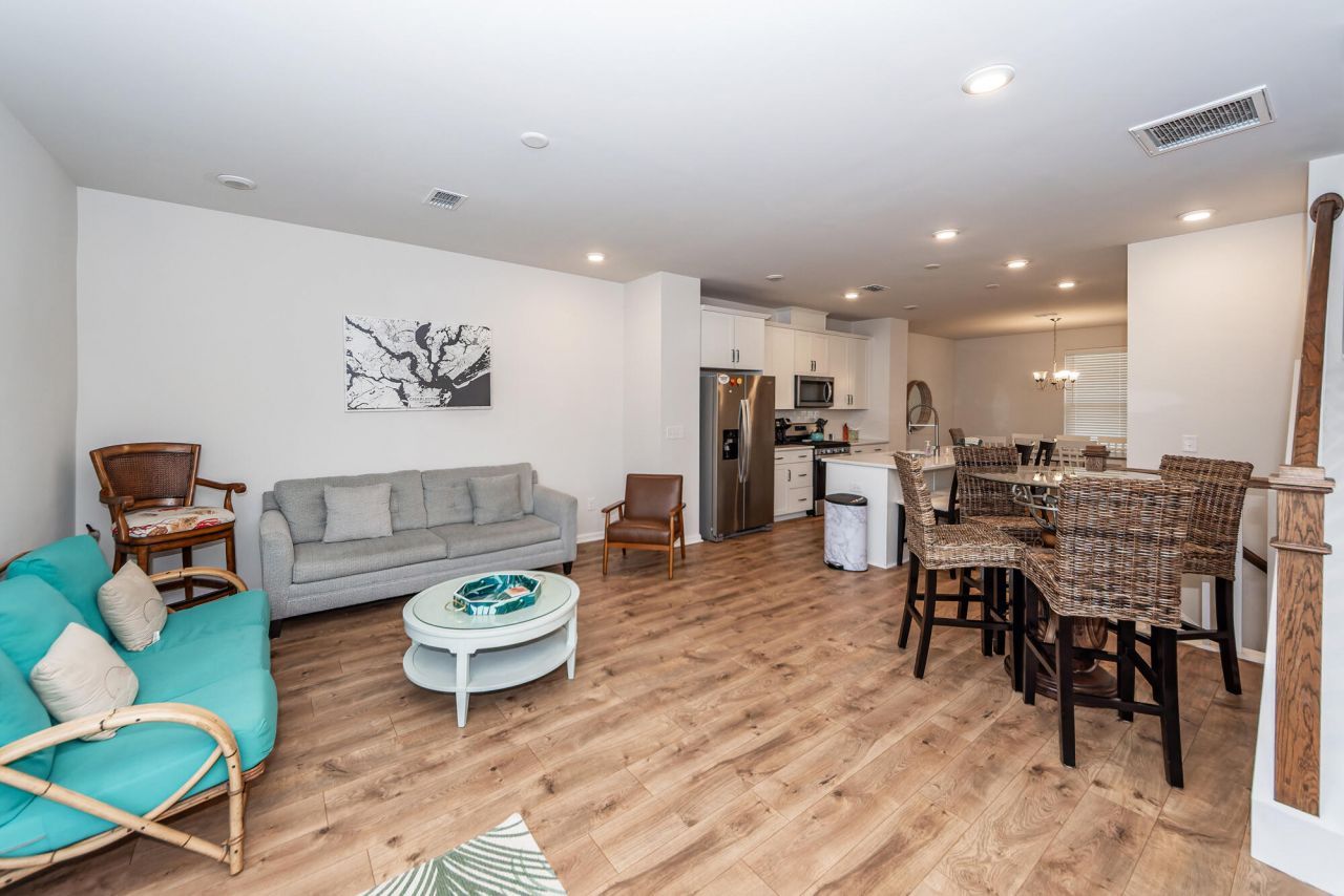 205 Harlequin Alley Photo 18