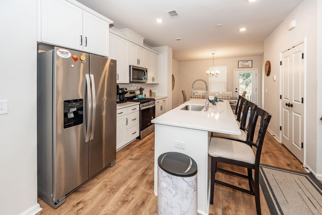 205 Harlequin Alley Photo 20