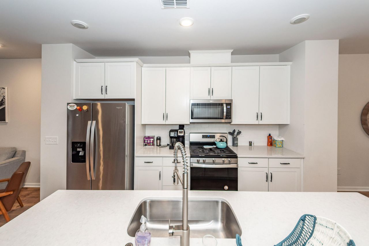 205 Harlequin Alley Photo 22