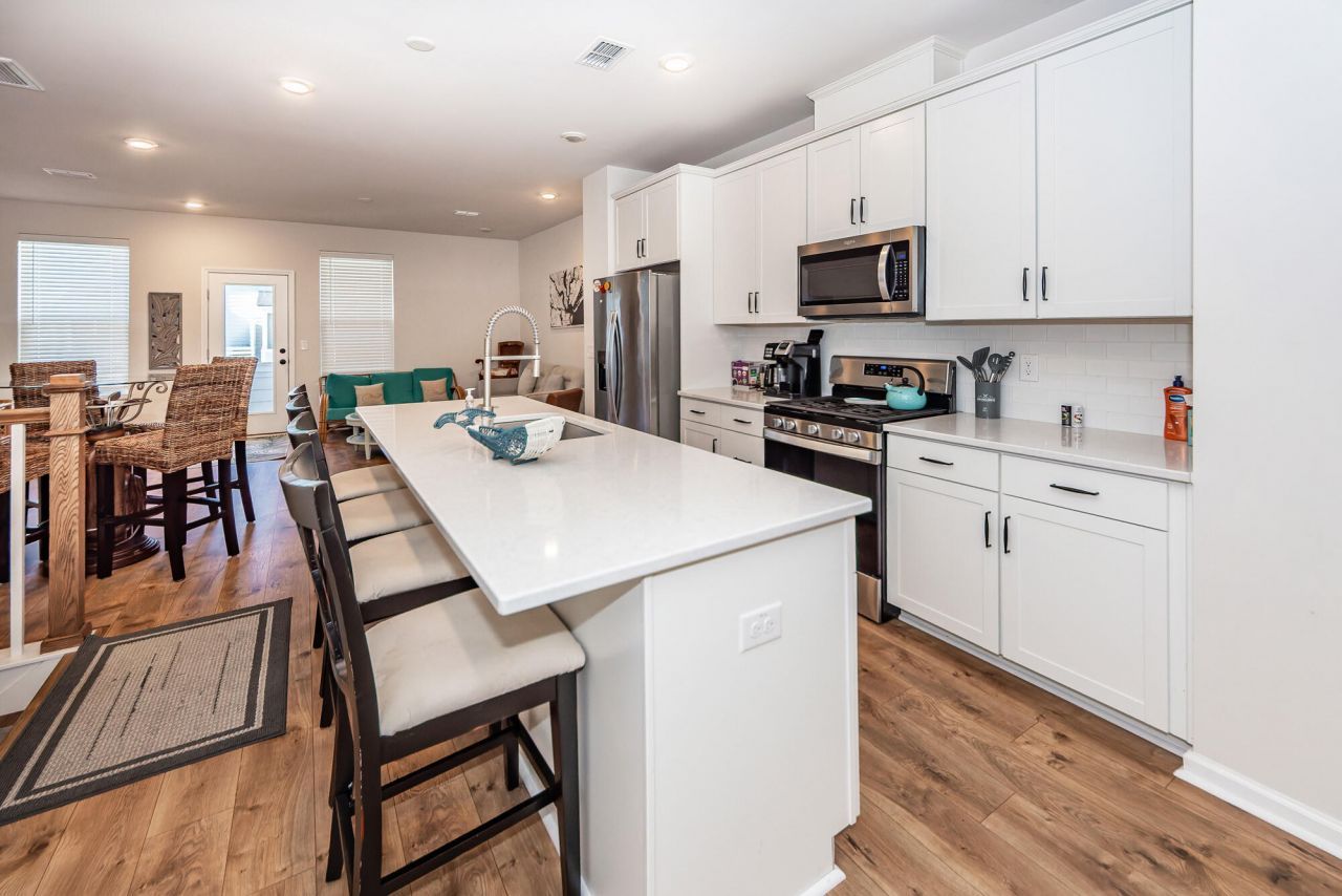 205 Harlequin Alley Photo 23