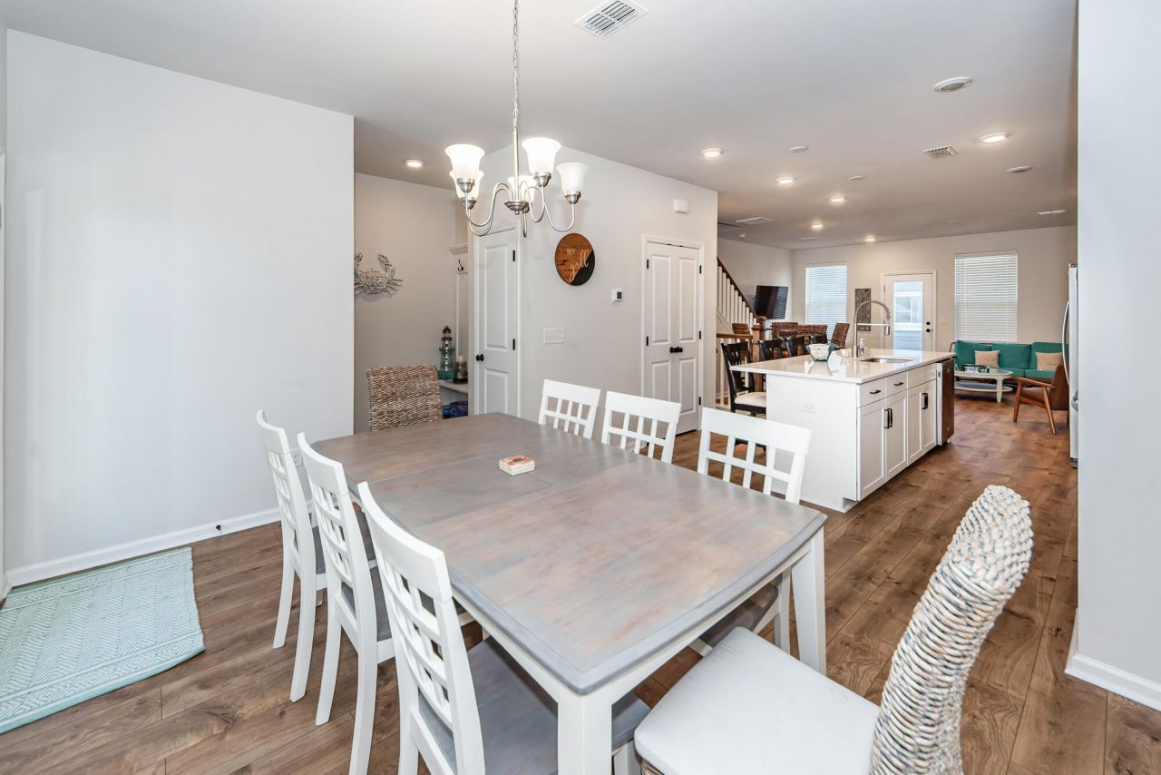 205 Harlequin Alley Photo 27