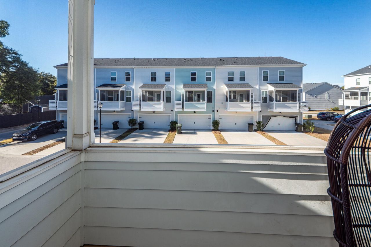 205 Harlequin Alley Photo 33