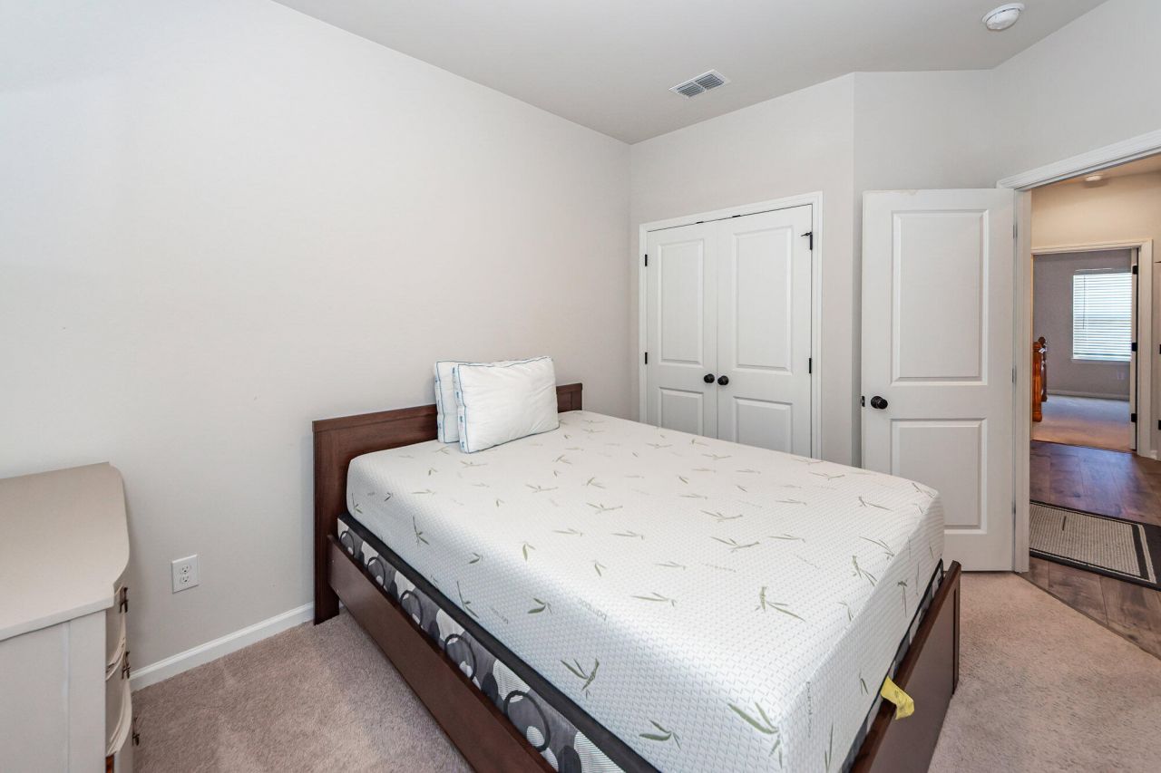 205 Harlequin Alley Photo 35