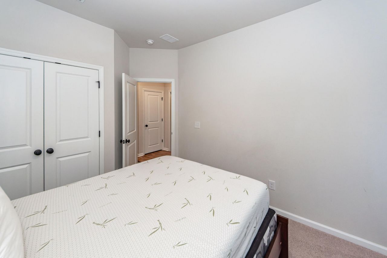 205 Harlequin Alley Photo 36