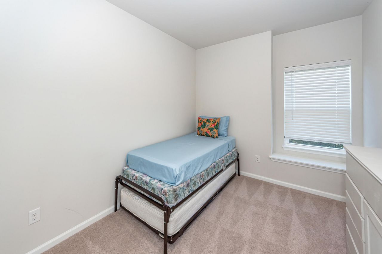 205 Harlequin Alley Photo 39